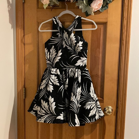 Black and White Floral Glam Crossover Dress - Picture 1 of 7